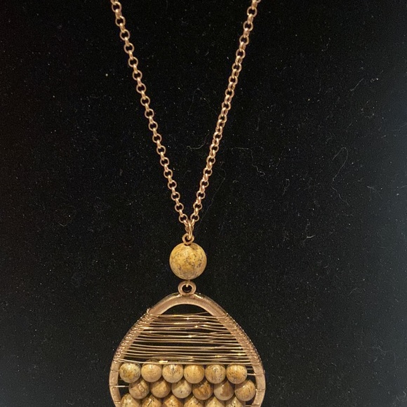 POMINA Beautiful Necklace - Picture 3 of 6